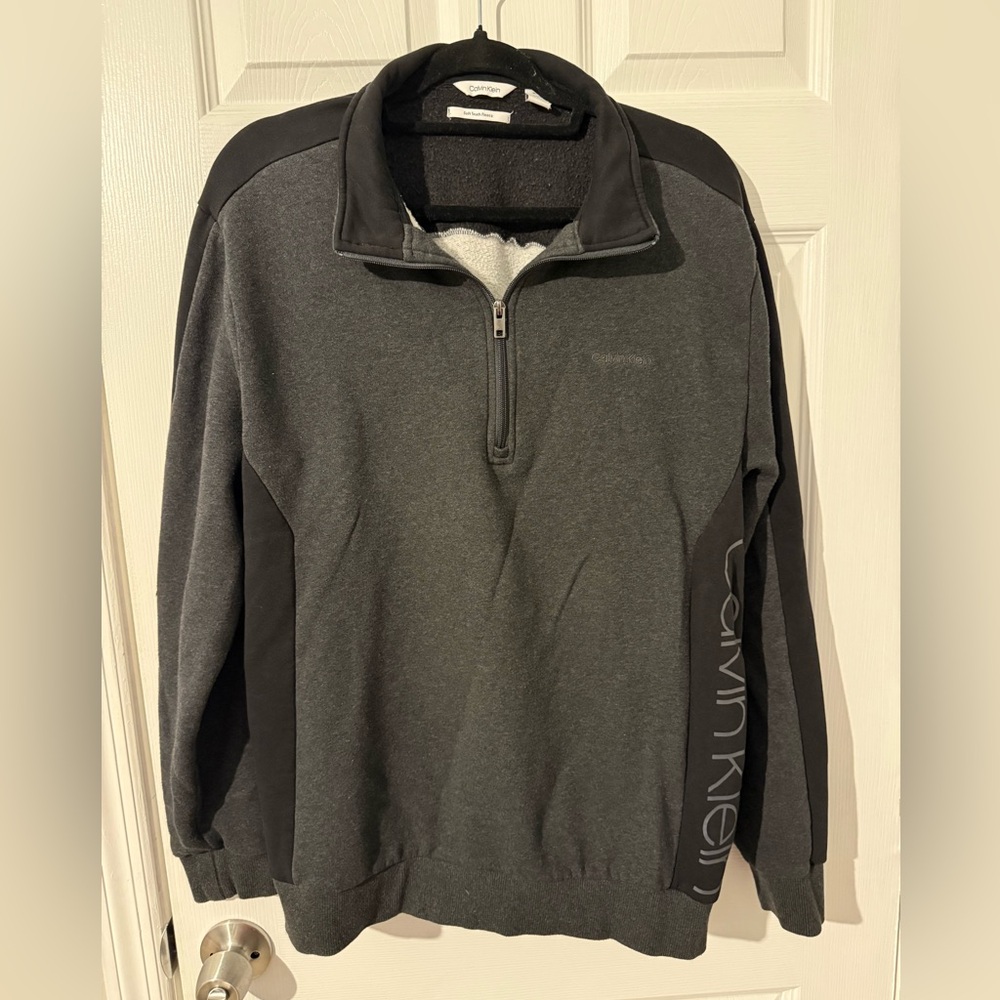 Calvin Klein Men's Black and Gray Zip-Up Sweater